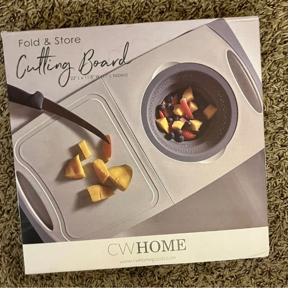 CW Home Goods Fold & Store Cutting Board NEW